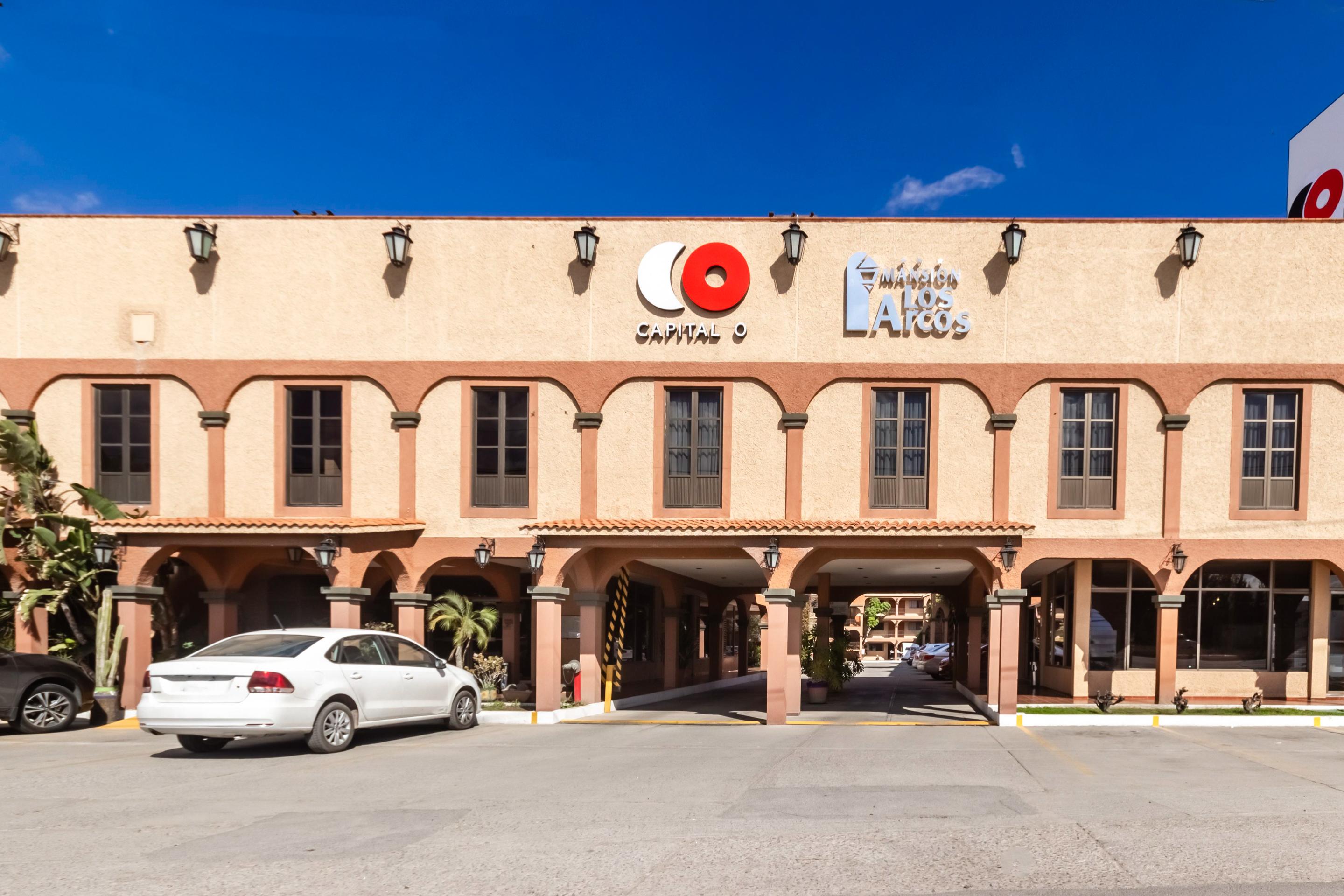 Capital O Mansion Los Arcos, San Luis Potosi Hotel Exterior photo